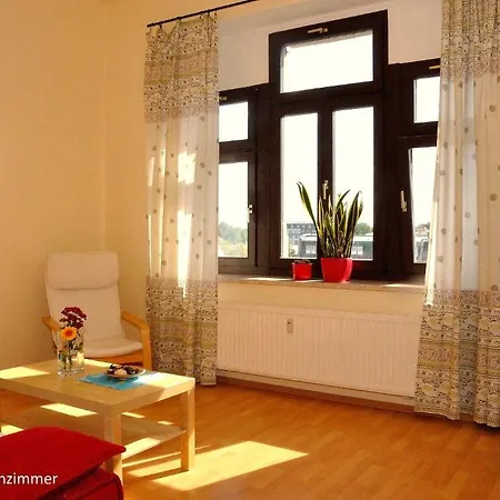 Apartment Haus Tharandter Straße 58 *